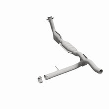 Load image into Gallery viewer, MagnaFlow DF Catalytic Conv 04-06 Ford F-150 Pickup 5.4L 4WD (Exc Heritage Edition) P/S (49 State)