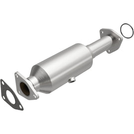 MagnaFlow 2004 Honda Odyssey 3.5L California Grade CARB Complaint Direct-Fit Catalytic Converter