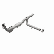 Load image into Gallery viewer, MagnaFlow DF Catalytic Conv 04-06 Ford F-150 Pickup 5.4L 4WD (Exc Heritage Edition) P/S (49 State)