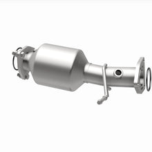 Load image into Gallery viewer, MagnaFlow 2015 Honda CR-V 2.4L California Grade CARB Compliant Direct-Fit Catalytic Converter