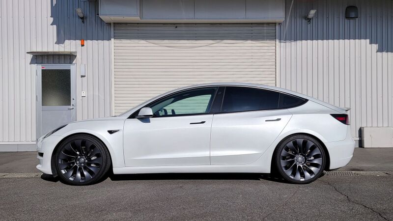 HKS 19-23 Tesla Model 3 RWD Hipermax S Full Kit