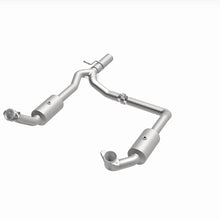 Load image into Gallery viewer, MagnaFlow 09- Ford E-350 Super Duty 6.8L California Grade CARB Compliant DF Catalytic Converter