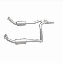 Load image into Gallery viewer, MagnaFlow 09- Ford E-350 Super Duty 6.8L California Grade CARB Compliant DF Catalytic Converter