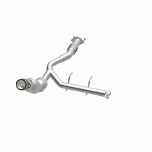 Load image into Gallery viewer, MagnaFlow 22-24 Ford Expedition 3.5L w/ Dual Exhaust Right Underbody Direct-Fit Catalytic Converter