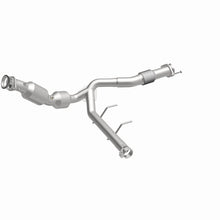 Load image into Gallery viewer, MagnaFlow 22-24 Ford Expedition 3.5L w/ Dual Exhaust Right Underbody Direct-Fit Catalytic Converter