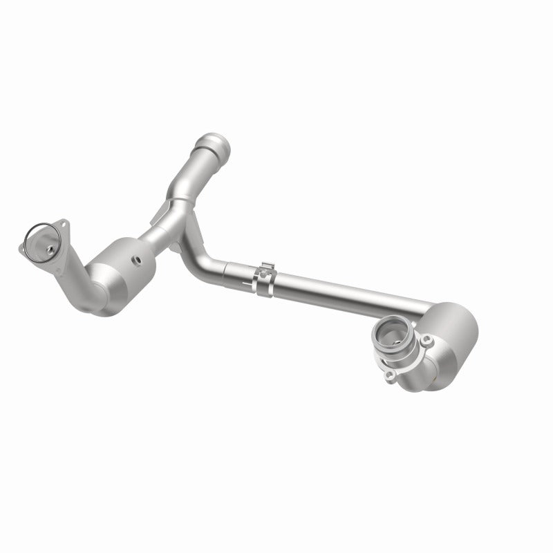 MagnaFlow 19-20 Chevrolet Silverado 1500 6.2L Single Underbody Direct-Fit Catalytic Converter