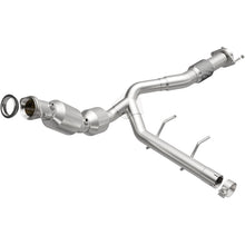 Load image into Gallery viewer, MagnaFlow 22-24 Ford Expedition 3.5L w/ Dual Exhaust Right Underbody Direct-Fit Catalytic Converter