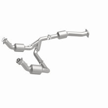 Load image into Gallery viewer, MagnaFlow 20-22 Chevy Silverado 2500 HD 6.6L OEM Direct-Fit Catalytic Converter