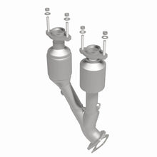 Load image into Gallery viewer, MagnaFlow 00-01 Jeep Cherokee 4.0L California Grade CARB Compliant Direct-Fit Catalytic Converter