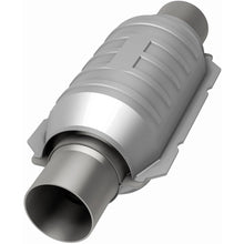 Load image into Gallery viewer, MagnaFlow 2.50in Universal California Grade CARB Compliant DF Catalytic Converter