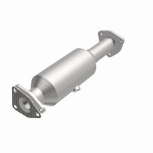 Load image into Gallery viewer, MagnaFlow 2004 Honda Odyssey 3.5L California Grade CARB Complaint Direct-Fit Catalytic Converter