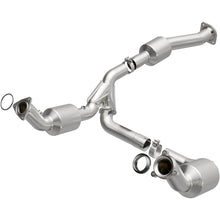 Load image into Gallery viewer, MagnaFlow 20-22 Chevy Silverado 2500 HD 6.6L OEM Direct-Fit Catalytic Converter
