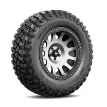 Load image into Gallery viewer, BFGoodrich Mud-Terrain T/A KM3 LT285/70R17 126/123QDMT