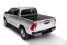 Load image into Gallery viewer, Undercover 24-26 Volkswagen Amarok 5ft Bed Flex Bed Cover