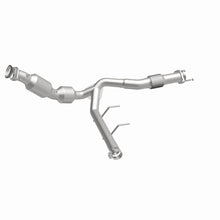 Load image into Gallery viewer, MagnaFlow 22-24 Ford Expedition 3.5L w/ Dual Exhaust Right Underbody Direct-Fit Catalytic Converter