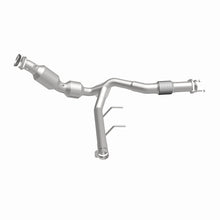 Load image into Gallery viewer, MagnaFlow 22-24 Ford Expedition 3.5L w/ Dual Exhaust Right Underbody Direct-Fit Catalytic Converter