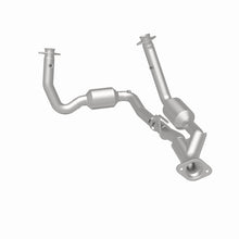 Load image into Gallery viewer, Magnaflow 05-06 Jeep Grand Cherokee 5.7L Direct Fit Catalytic Converter