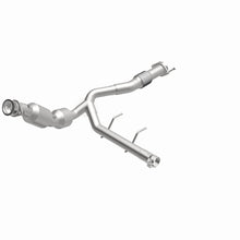 Load image into Gallery viewer, MagnaFlow 22-24 Ford Expedition 3.5L w/ Dual Exhaust Right Underbody Direct-Fit Catalytic Converter
