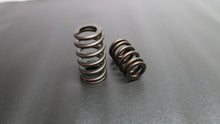 Load image into Gallery viewer, Ferrea 05-08 Harley-Davidson Twin Cam 1.080/1.445 OD .650/1.000 ID Beehive Valve Springs - Set of 4