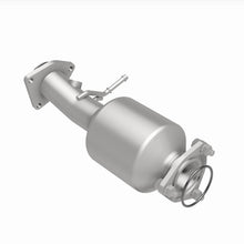 Load image into Gallery viewer, MagnaFlow 2015 Honda CR-V 2.4L California Grade CARB Compliant Direct-Fit Catalytic Converter