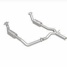 Load image into Gallery viewer, MagnaFlow 09- Ford E-350 Super Duty 6.8L California Grade CARB Compliant DF Catalytic Converter