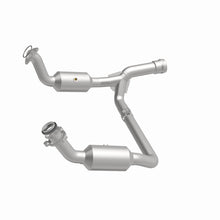 Load image into Gallery viewer, MagnaFlow 19-20 Chevrolet Silverado 1500 6.2L Single Underbody Direct-Fit Catalytic Converter