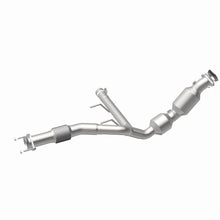 Load image into Gallery viewer, MagnaFlow 22-24 Ford Expedition 3.5L w/ Dual Exhaust Right Underbody Direct-Fit Catalytic Converter
