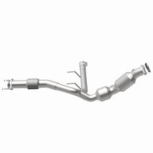 Load image into Gallery viewer, MagnaFlow 22-24 Ford Expedition 3.5L w/ Dual Exhaust Right Underbody Direct-Fit Catalytic Converter