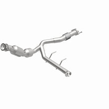 Load image into Gallery viewer, MagnaFlow 22-24 Ford Expedition 3.5L w/ Dual Exhaust Right Underbody Direct-Fit Catalytic Converter